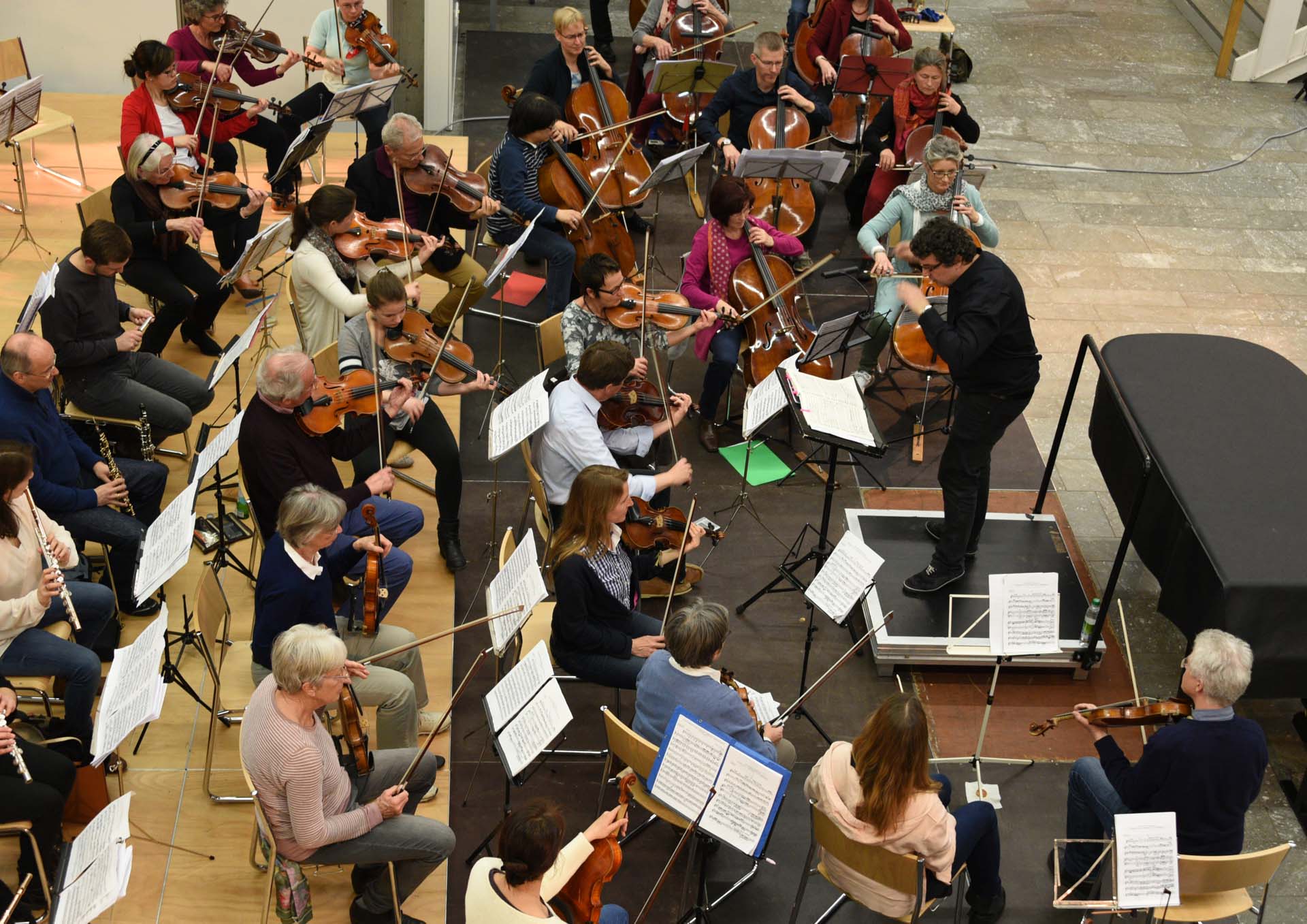 Hauptprobe Frühjahrskonzert 2017 - Höchst motiviert: Dorian Keilhack und seine Gautinger Orchestervereinigunge